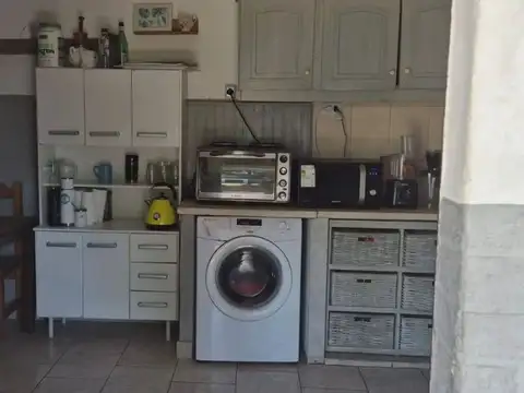 Casa 4 ambientes con 1 baño