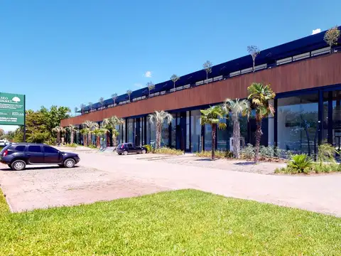 Cno Centenario y 493 - Paseo Gonnet - Oficina 11 - 12