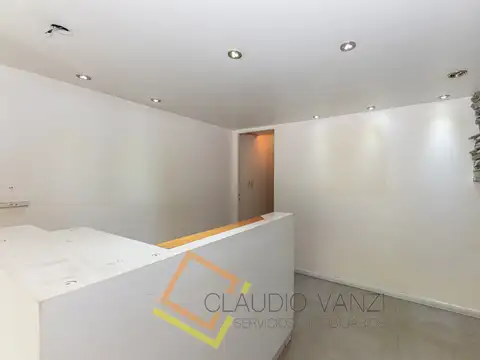 UBICACION PERFECTA: VENTA Local Comercial Frente a la Plaza San Martín