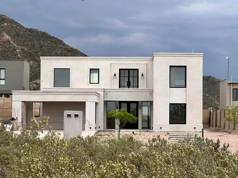 Casa Estrenar Mendoza Norte, 3 Dorm, 3 Baños, Cochera Doble, Apto Crédito