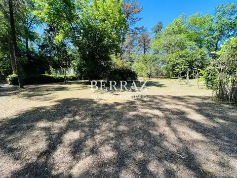 Terreno en Venta de 1944,0 m2