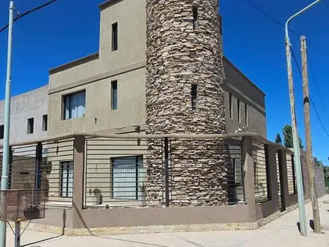 Casa en Venta en Plottier, USD 280.000
