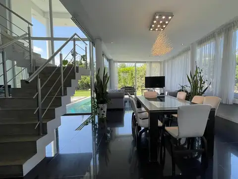 Casa en Venta de 4 dormitorios