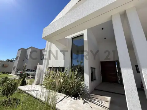 Casa en Venta en Fincas De Duggan, USD 295.000