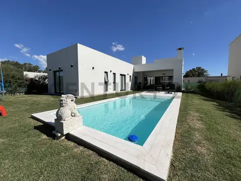 139 y 90 CASA 3 DORMITORIOS EN VENTA FINCAS DE DUGGAN LA PLATA