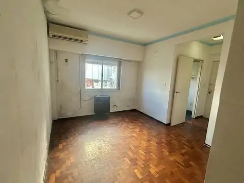DEPARTAMENTO 2 AMBIENTES VENTA LINIERS REFACCIONAR