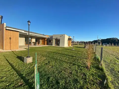 Casa en venta - 3 Dormitorios 3 Baños - Mar Chiquita