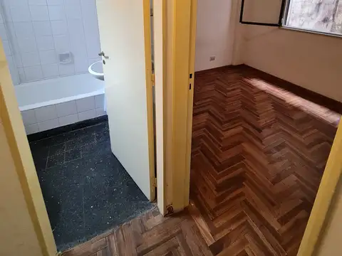 General Juan Lavalle 1900, Piso 4