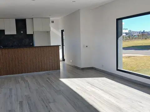 Casa en Alquiler de 3 dormitorios