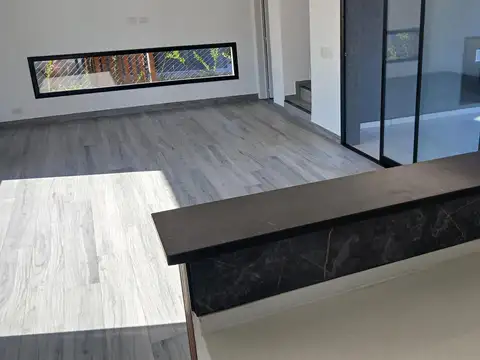 Casa en Alquiler en Presidente Derqui, USD 1.500