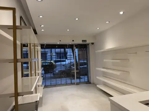 Local en Venta en Recoleta, USD 225.000