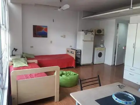 Ruiz Huidobro 1600, Piso 1