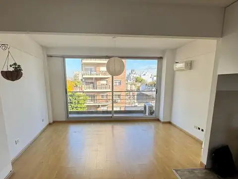 Departamento en Alquiler en Colegiales, $ 800.000