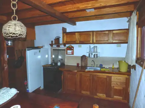 Casa 6 ambientes con 2 baños