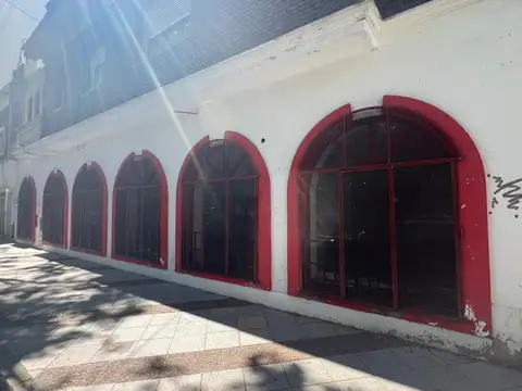 Local en Alquiler 60 años