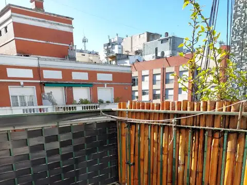2 AMBIENTES CON BALCÓN MICROCENTRO