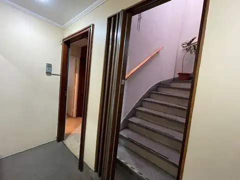 Departamento 5 ambientes con 2 baños