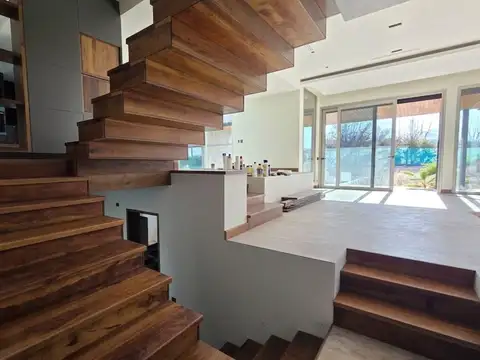 Casa en Venta en Las Heras, USD 625.000