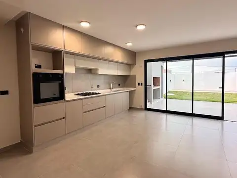 Casa en Docta Avenida