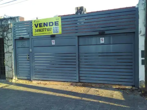 ESTEBAN  DE LUCA al 900