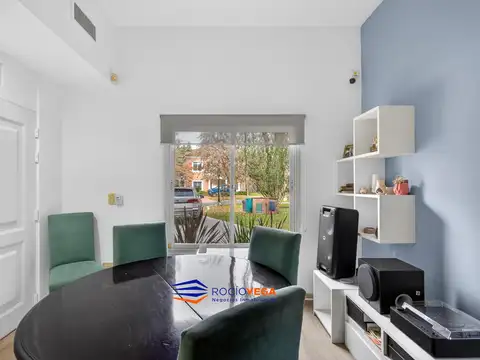 Casa en Alquiler con 5 cocheras