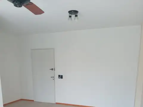 Catamarca 100, Piso 12