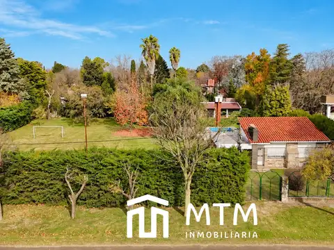 Casa en Venta con 2 cocheras