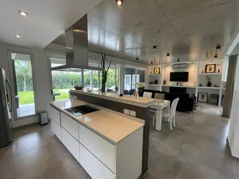 ¡Preciosa casa 4 ambientes AMOBLADA en ALTOS DE HUDSON 2!