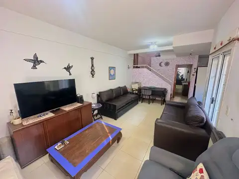 Depto Tipo Casa en Venta de 3 dormitorios