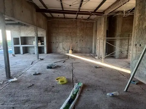 Casa 6 ambientes con 2 baños