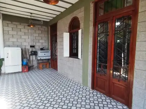 Casa en venta en cañuelas barrio santa rosa