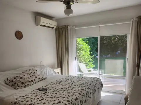 Casa en Alquiler Temporal con 4 cocheras