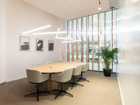 Alquiler de oficina abierta bellamente diseñada para 10 personas en Buenos Aires, Distrito Quartier