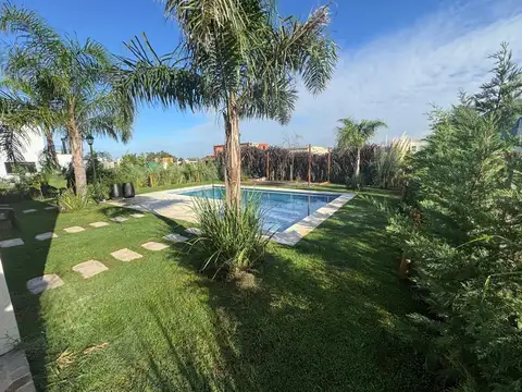 Casa en Venta en Pilar del Este - Santa Lucia, USD 269.000