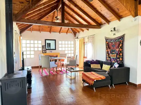 Casa en venta de 3 ambientes con galeria cerrada. APTA CREDITO. Parque Sakura, Exaltacion de la Cruz