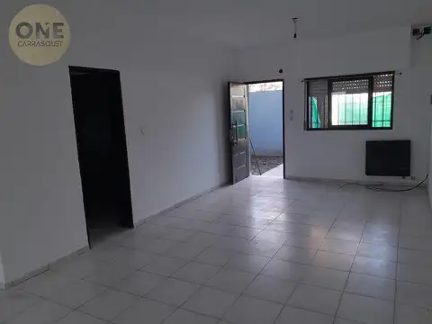 Casa en Alquiler con 1 cochera