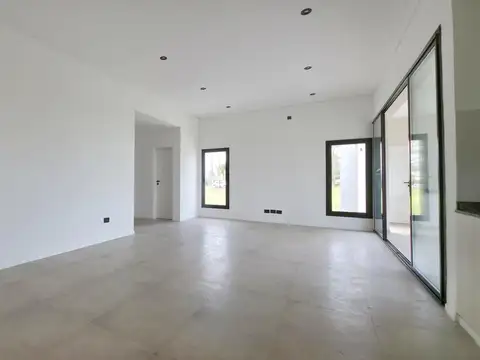 Casa en venta 4 amb. lote de 1004 m2, barrio los Alcanfores, Pilar. Apto Crédito