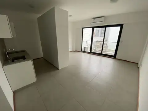 Departamento en Alquiler en Abasto, $ 600.000