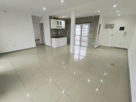 Depto 3 ambientes en alquiler con balcon y terraza