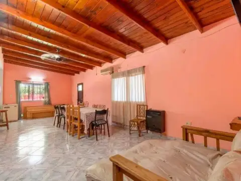 Casa 4 ambientes con 1 baño