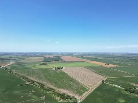 EXCELENTE CAMPO EN ARRECIFES 100