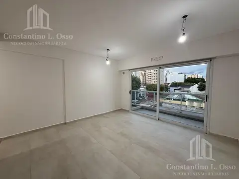 Departamento en Alquiler en Remedios De Escalada, $ 550.000