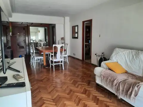 3 dormitorios + espacio para estacionar