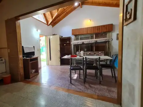 Venta de Quinta 5 AMBIENTES en Parque Leloir, Ituzaingó