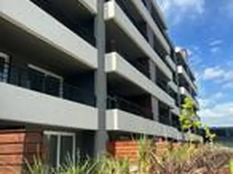 Oficina en Venta y/o  Alquiler Distrito T General Rodriguez