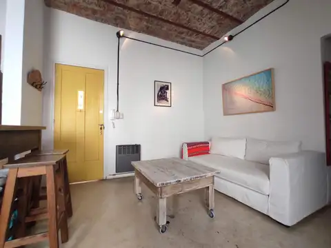 Depto Tipo Casa 2 ambientes con 1 baño