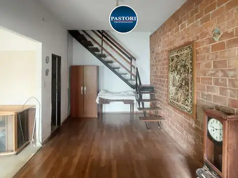 Depto Tipo Casa en Venta 50 años