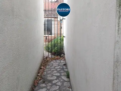 Depto Tipo Casa en Venta en Martínez, USD 133.000