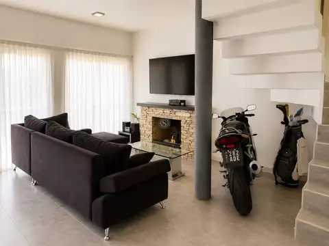 Casa en Alquiler 1 año