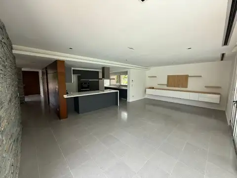 Casa en Venta en City Bell, USD 590.000